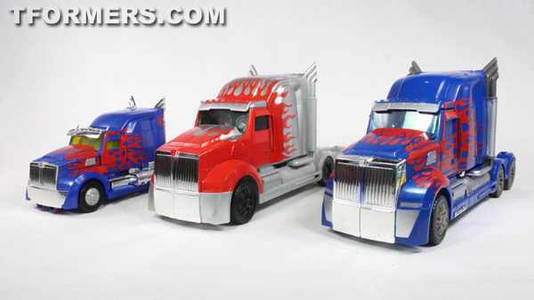 Silver Knight Optimus Prime Target Exclusive Leader Class Transformers 4 Age Of Extinction Movie Toy  (36 of 38)